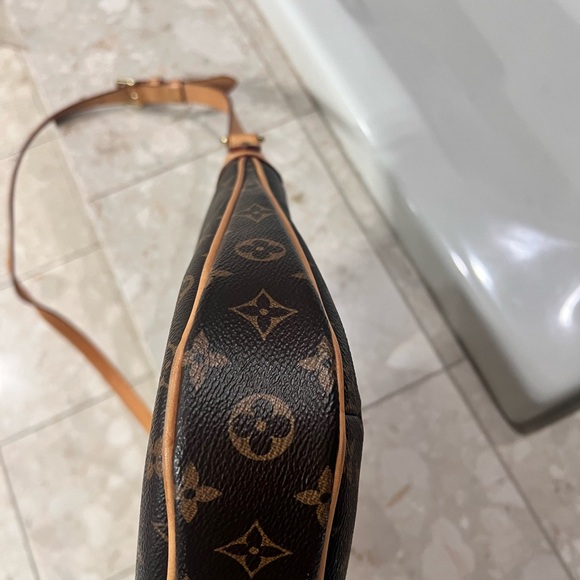 Louis Vuitton Monogram Odean crossbody handbag - Picture 6 of 10